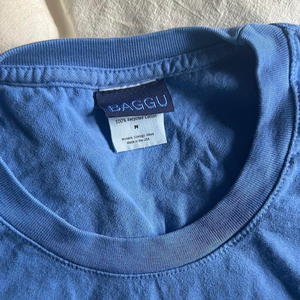 BAGGU graphic long sleeve - Picture 2 of 4